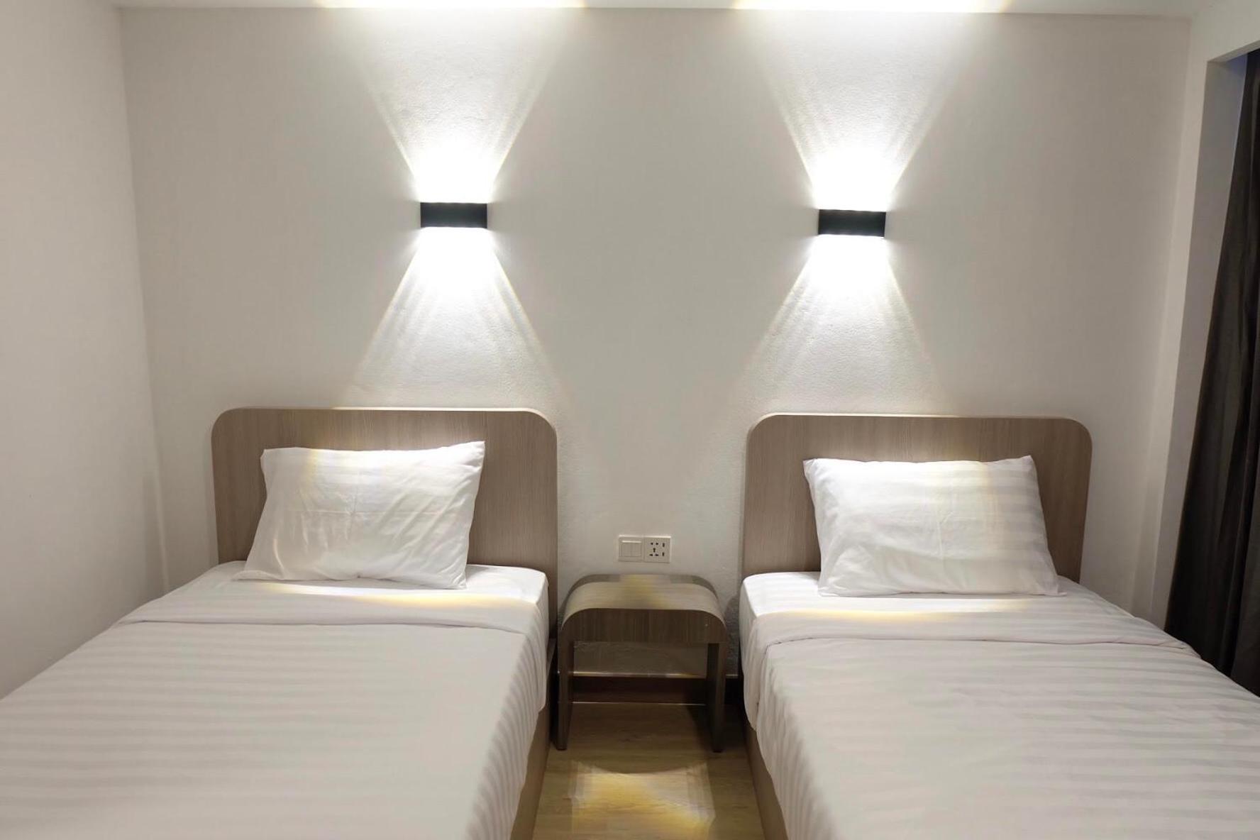 U-Thong Hotel Phitsanulok Bagian luar foto