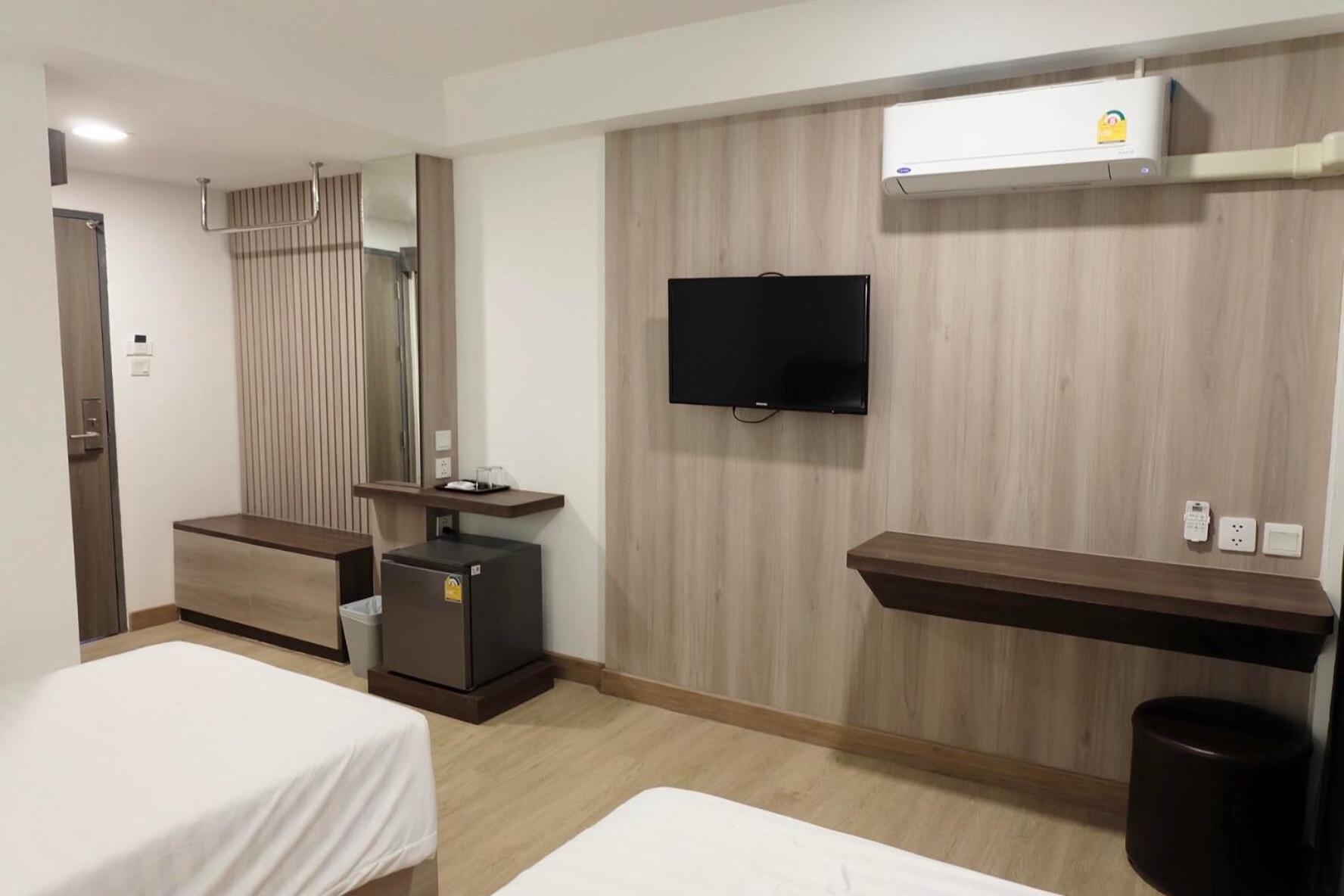 U-Thong Hotel Phitsanulok Bagian luar foto